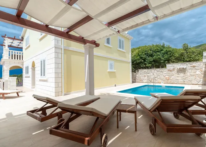 Modern Near The Sea * Blato (Korcula)