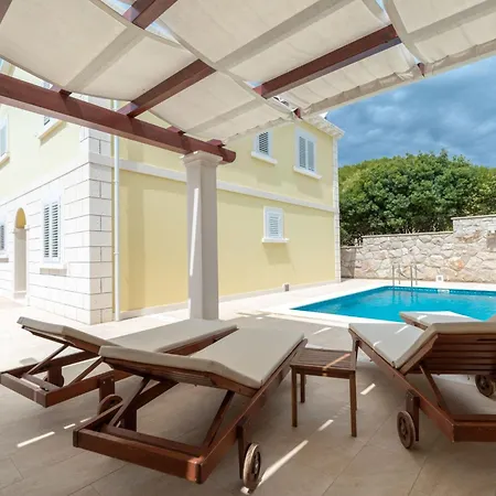 Modern Near The Sea * Blato (Korcula)