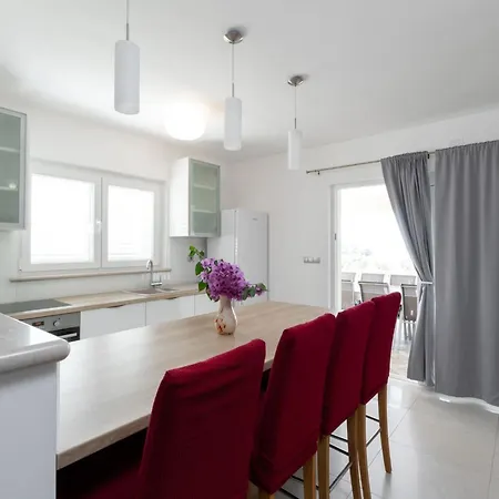 Villa Modern Near The Sea *